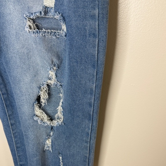 Elite plus size distressed boyfriend cropped jeans light wash denim - Picture 9 of 15